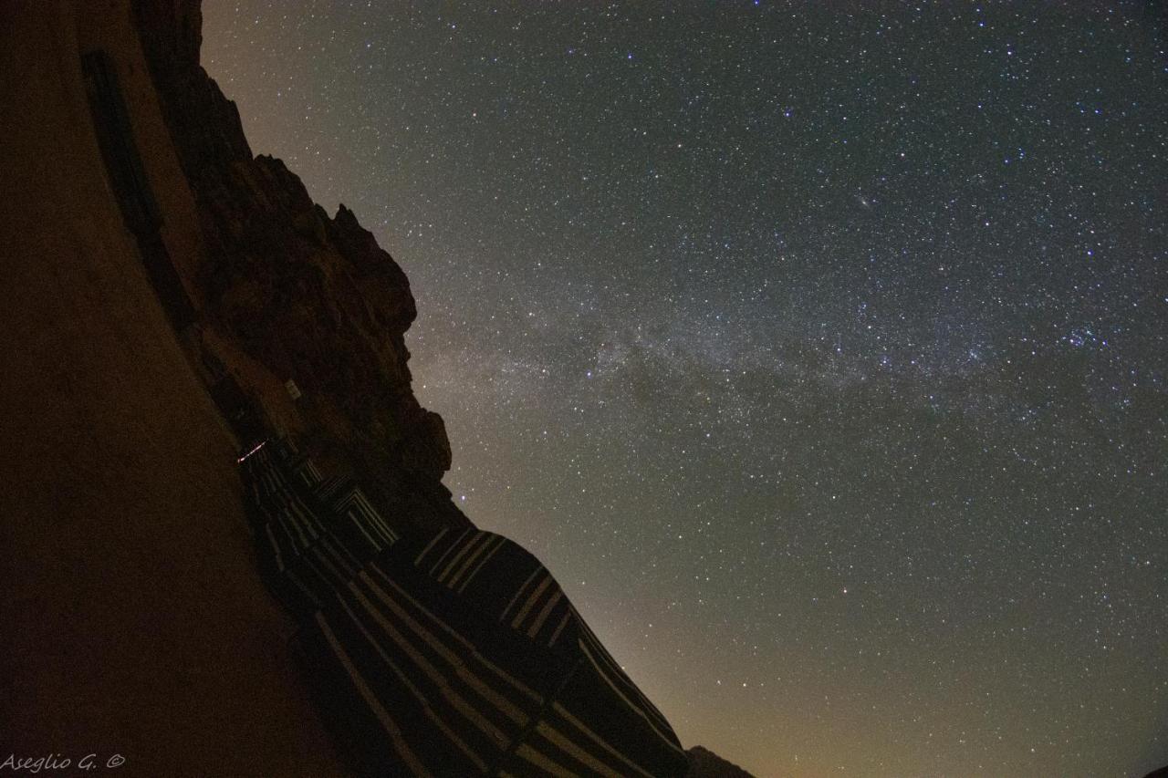 Wadirum Sunset Camp Hotel Wadi Rum Buitenkant foto