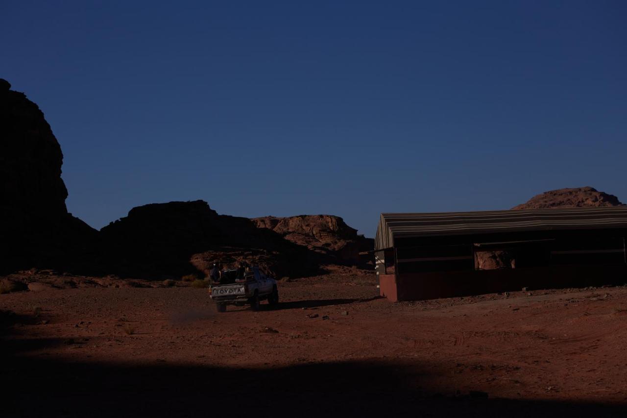 Wadirum Sunset Camp Hotel Wadi Rum Buitenkant foto