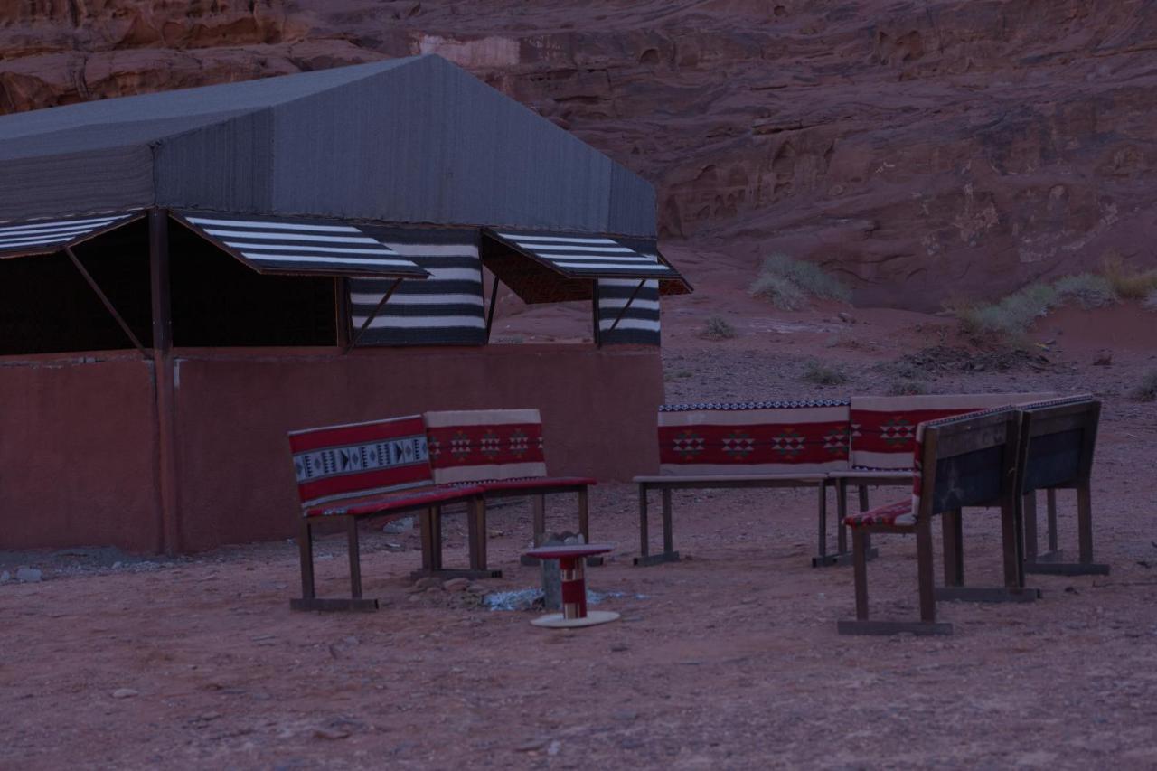 Wadirum Sunset Camp Hotel Wadi Rum Buitenkant foto