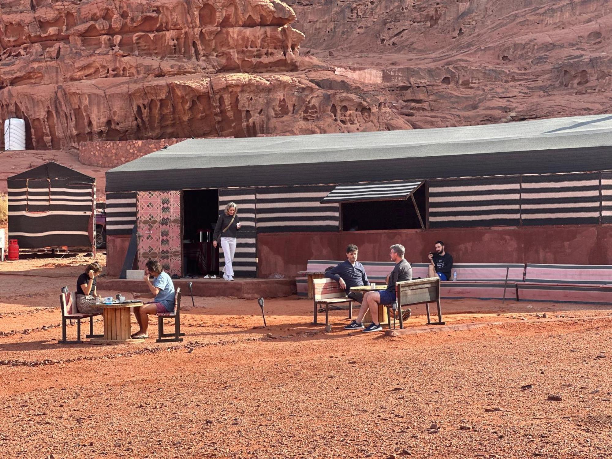 Wadirum Sunset Camp Hotel Wadi Rum Buitenkant foto