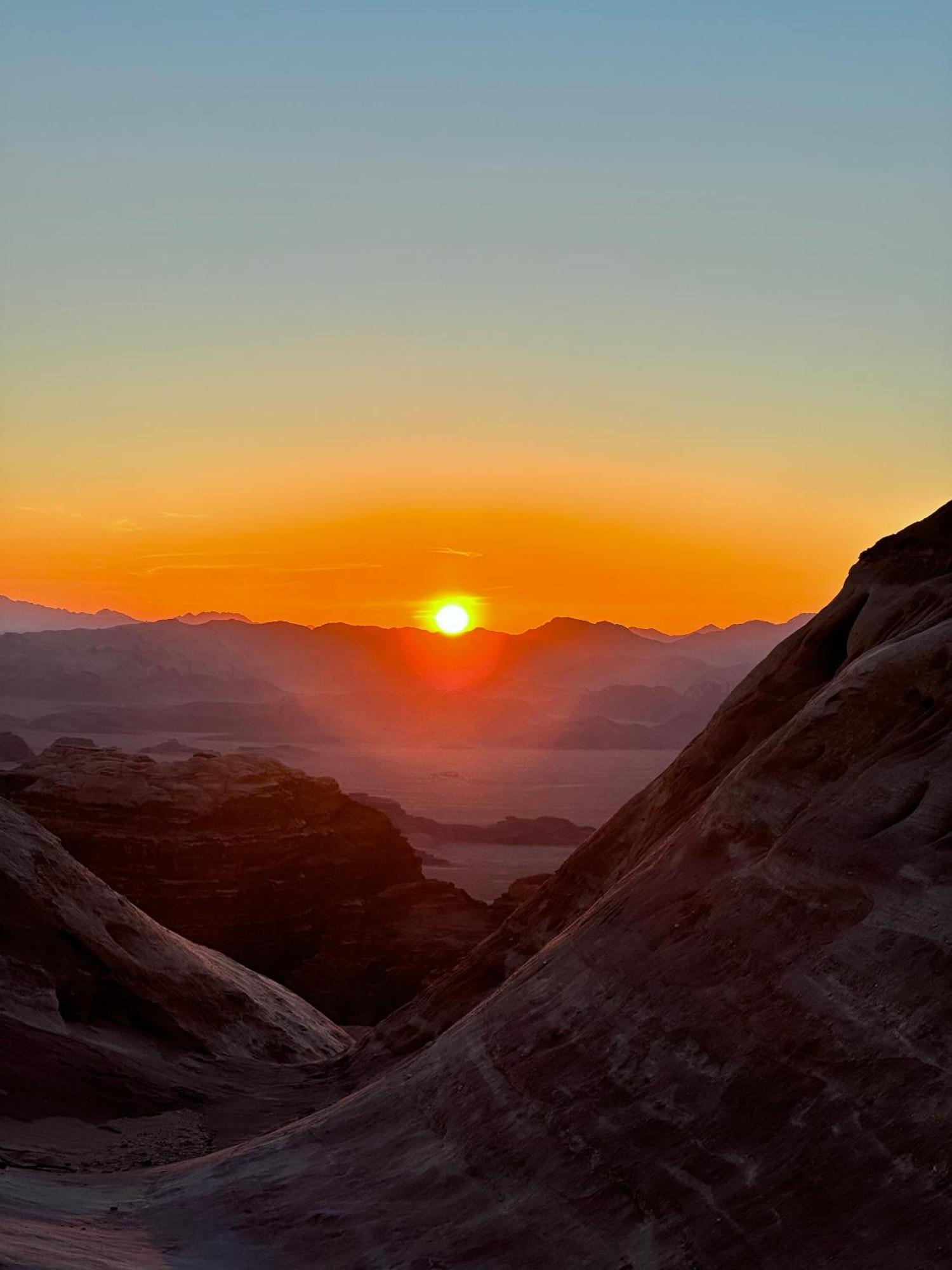 Wadirum Sunset Camp Hotel Wadi Rum Buitenkant foto